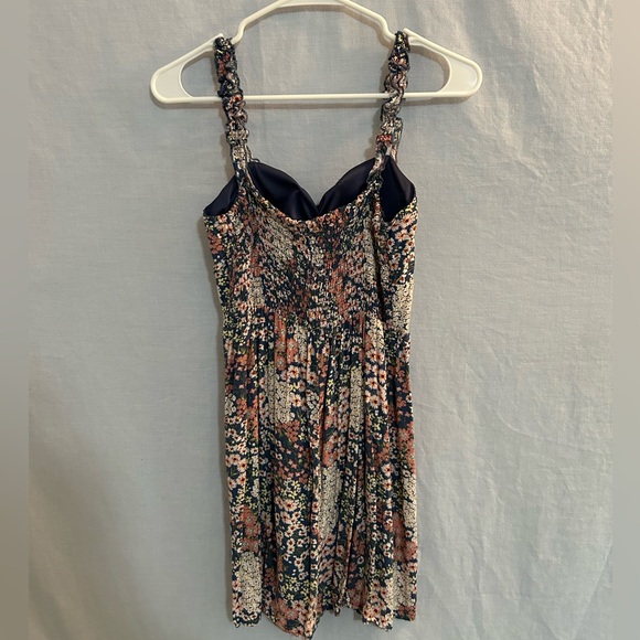 women's floral dress - Picture 2 of 3